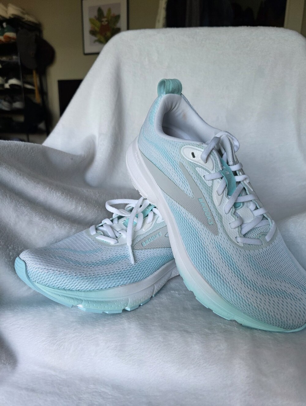 Brooks TRACE 4 Womens Running White/Limpet Color